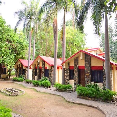 Leopard'S Lair Jungle Lodge Bisalpur Exterior photo